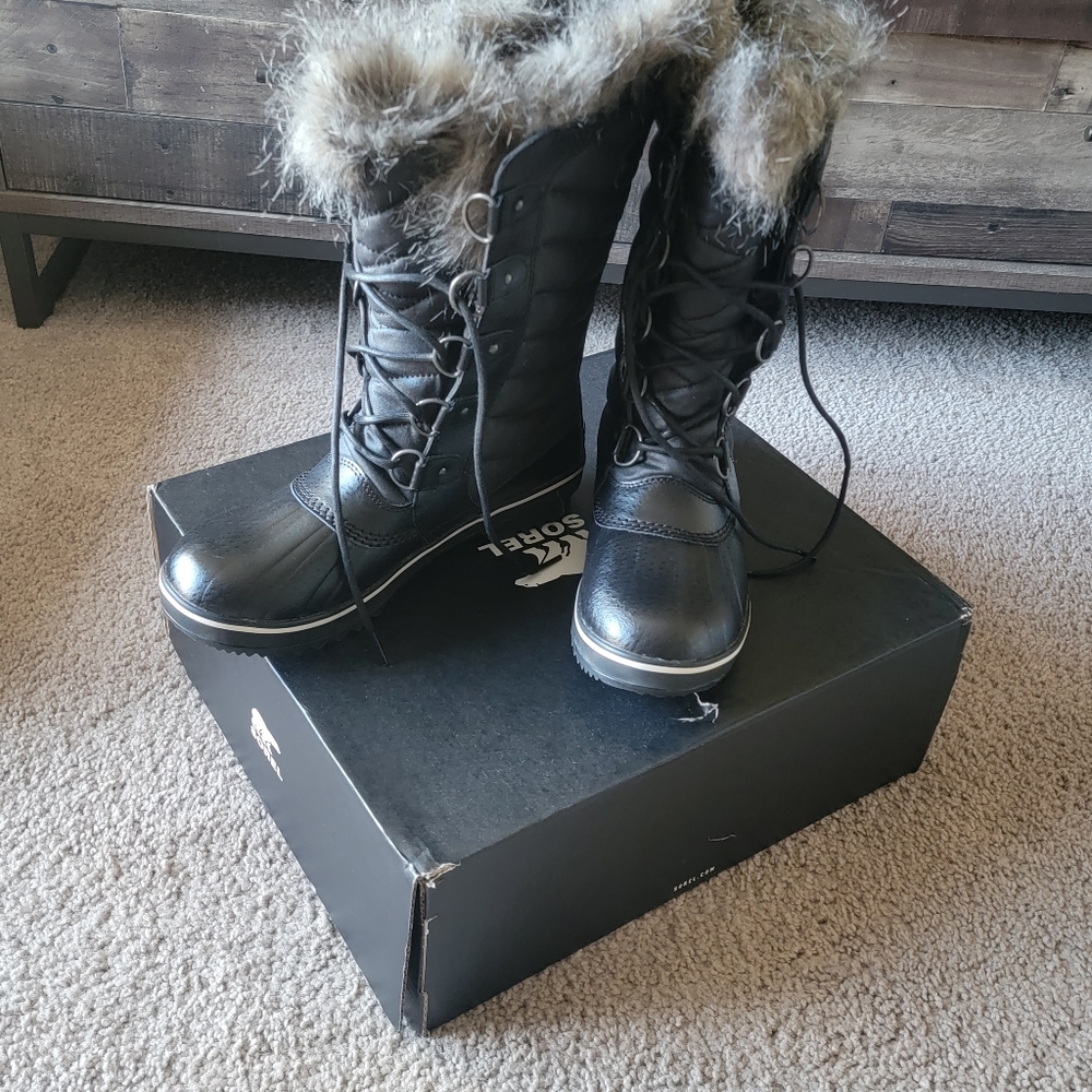 NEW WOMENS SORRELL BOOTS 9.5 BLACK TOFINO II